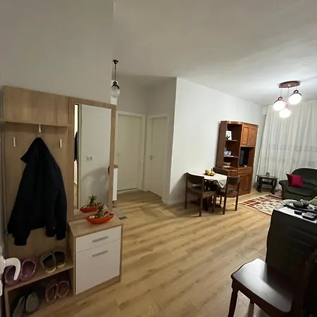 Sala Nr. 4 *